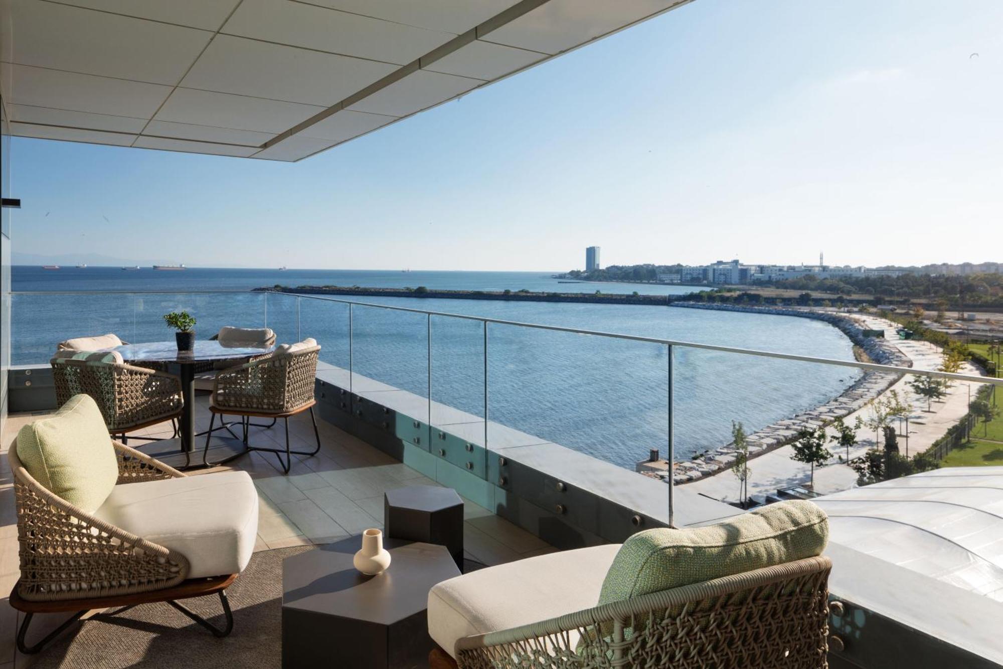 Jw Marriott Hotel Istanbul Marmara Sea Exterior photo